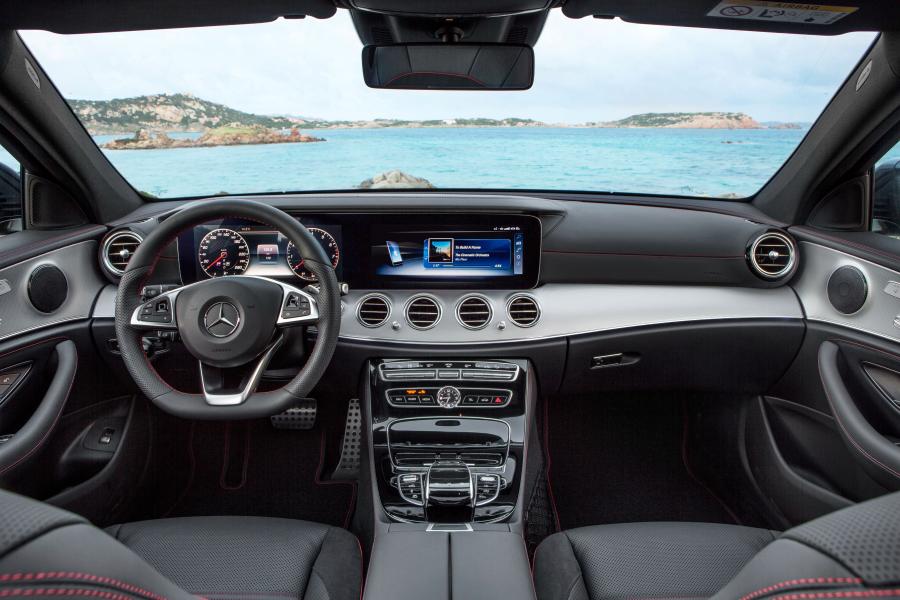 Торпедо Mercedes-AMG E43 4Matic Estate 2016 года  (фото 28 из 28)